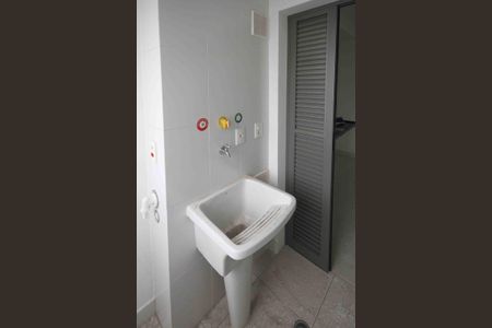 Apartamento à venda com 63m², 2 quartos e 1 vagaÁrea de Serviço