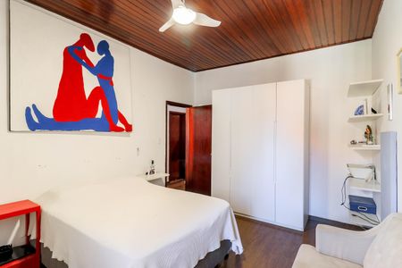 Casa à venda com 250m², 2 quartos e 5 vagasQuarto