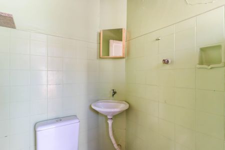 Casa à venda com 250m², 2 quartos e 5 vagasBanheiro de Serviço