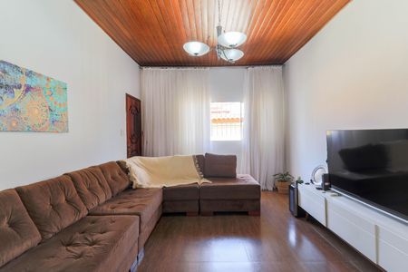 Casa à venda com 250m², 2 quartos e 5 vagasSala