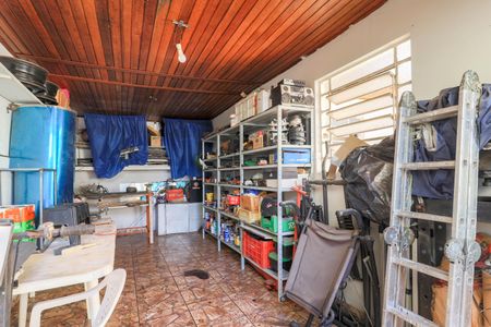 Casa à venda com 250m², 2 quartos e 5 vagasOficina