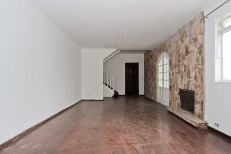 Casa para alugar com 450m², 3 quartos e 2 vagasSala