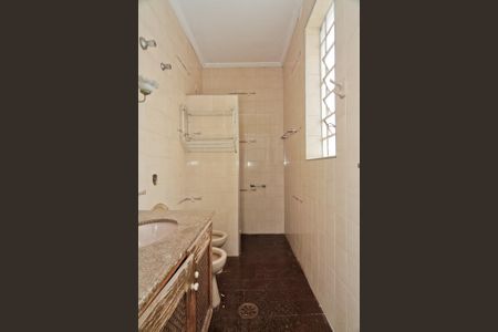 Casa para alugar com 450m², 3 quartos e 2 vagasBanheiro