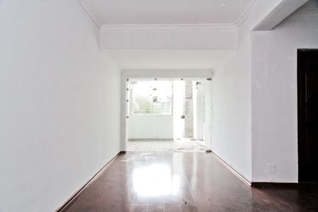 Casa para alugar com 450m², 3 quartos e 2 vagasSala