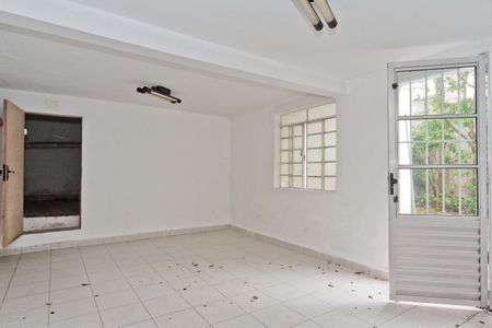 Casa para alugar com 450m², 3 quartos e 2 vagasEdícula - sala
