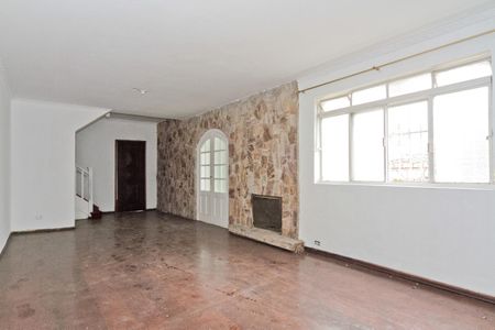 Casa para alugar com 450m², 3 quartos e 2 vagasSala