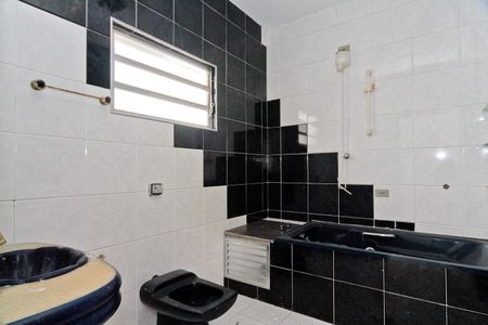 Casa para alugar com 450m², 3 quartos e 2 vagasBanheiro da Suíte