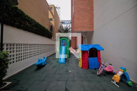Apartamento à venda com 157m², 3 quartos e 4 vagas Apartamento à venda com 157m², 3 quartos e 4 vagasÁrea comum - Playground
