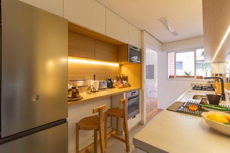 Apartamento à venda com 157m², 3 quartos e 4 vagas Apartamento à venda com 157m², 3 quartos e 4 vagasCozinha