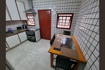 Casa à venda com 130m², 2 quartos e 1 vagaCozinha