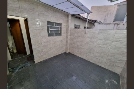 Casa à venda com 130m², 2 quartos e 1 vagaQuintal