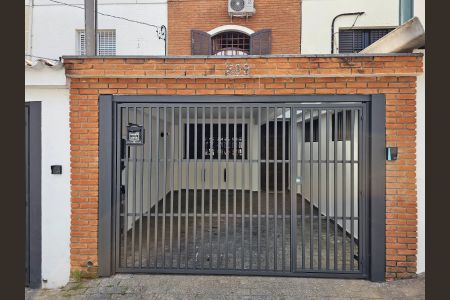 Casa à venda com 130m², 2 quartos e 1 vagaFachada