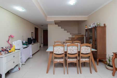 Sala de casa à venda com 3 quartos, 154m² em Vila Nova, Porto Alegre