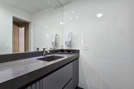 Apartamento para alugar com 180m², 4 quartos e 3 vagas Apartamento para alugar com 180m², 4 quartos e 3 vagasBanheiro - Suíte 2