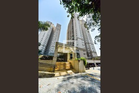 Apartamento para alugar com 180m², 4 quartos e 3 vagas Apartamento para alugar com 180m², 4 quartos e 3 vagasFachada