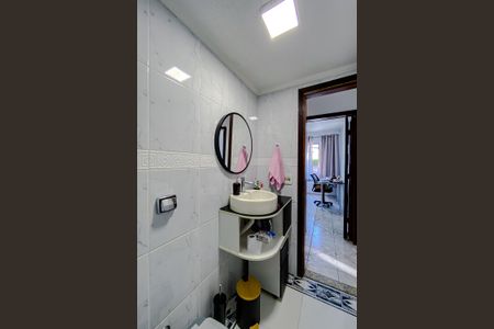 Apartamento à venda com 74m², 3 quartos e 1 vaga Apartamento à venda com 74m², 3 quartos e 1 vagaBanheiro