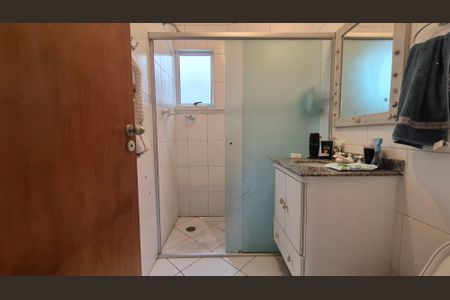 Apartamento à venda com 100m², 3 quartos e 2 vagas Apartamento à venda com 100m², 3 quartos e 2 vagasBanheiro