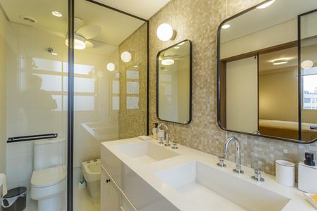 Apartamento à venda com 163m², 3 quartos e 1 vagaBanheiro da Suíte