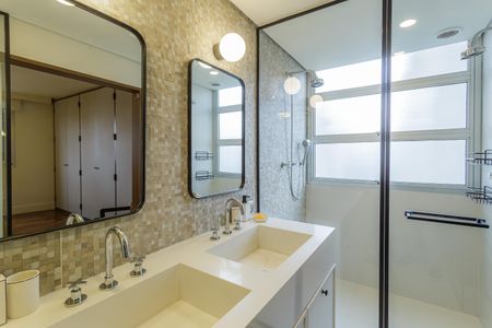 Apartamento à venda com 163m², 3 quartos e 1 vagaBanheiro da Suíte