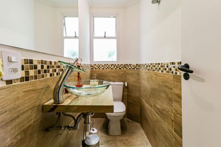 Lavabo de casa de condomínio à venda com 3 quartos, 180m² em Rio Pequeno, São Paulo