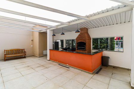 Casa de condomínio à venda com 180m², 3 quartos e 2 vagas Casa de condomínio à venda com 180m², 3 quartos e 2 vagasÁrea comum - Churrasqueira