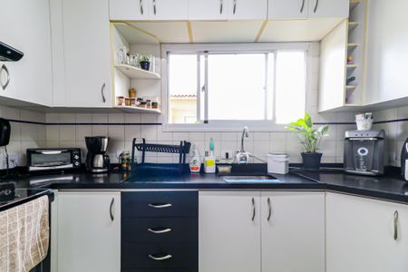 Casa de condomínio à venda com 180m², 3 quartos e 2 vagas Casa de condomínio à venda com 180m², 3 quartos e 2 vagasCozinha