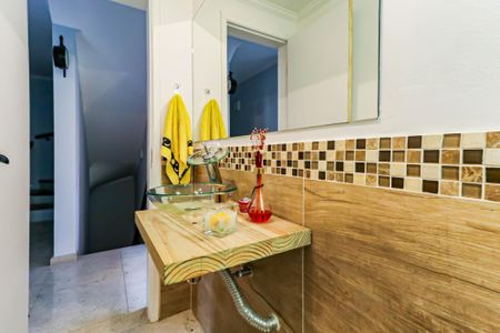 Lavabo de casa de condomínio à venda com 3 quartos, 180m² em Rio Pequeno, São Paulo