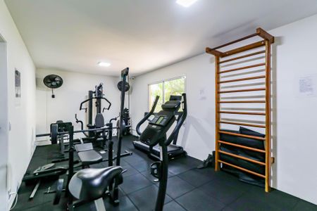 Casa de condomínio à venda com 180m², 3 quartos e 2 vagas Casa de condomínio à venda com 180m², 3 quartos e 2 vagasÁrea comum - Academia