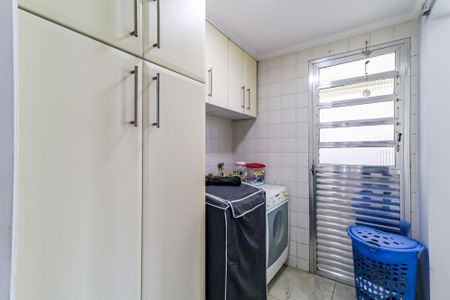 Casa de condomínio à venda com 180m², 3 quartos e 2 vagas Casa de condomínio à venda com 180m², 3 quartos e 2 vagasLavanderia