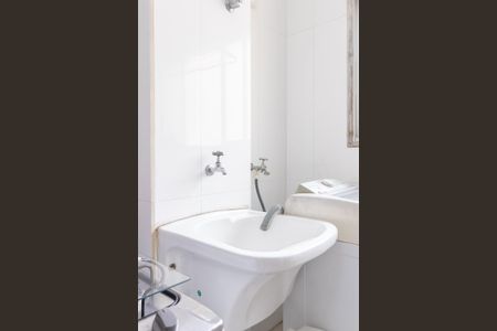 Apartamento à venda com 60m², 3 quartos e 1 vagaÁrea de Serviço