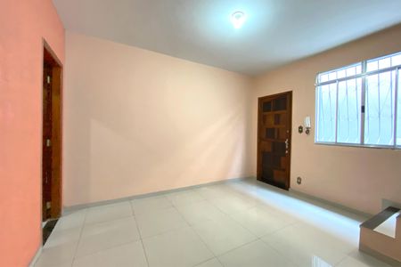 Sala de casa à venda com 3 quartos, 75m² em João Pinheiro, Belo Horizonte
