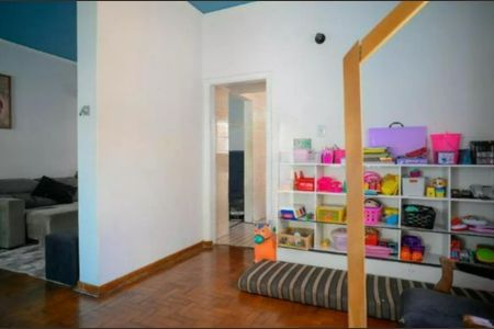 Casa à venda com 300m², 4 quartos e 6 vagasFoto 03