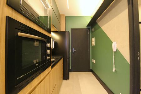 Cozinha de kitnet/studio à venda com 1 quarto, 24m² em Indianópolis, São Paulo