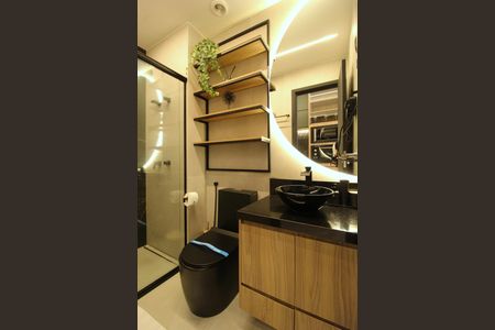 Banheiro de kitnet/studio à venda com 1 quarto, 24m² em Indianópolis, São Paulo