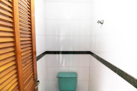 Casa à venda com 247m², 3 quartos e 5 vagasBanheiro Externo