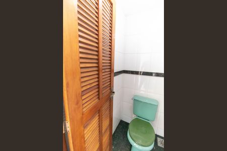 Casa à venda com 247m², 3 quartos e 5 vagasBanheiro Externo