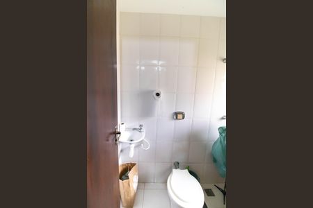 Casa à venda com 247m², 3 quartos e 5 vagasBanheiro de serviço