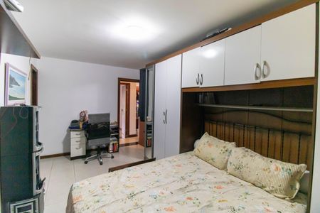 Casa à venda com 247m², 3 quartos e 5 vagasSuíte 3