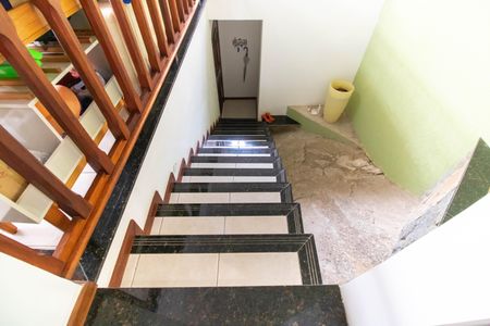 Escada de casa à venda com 3 quartos, 247m² em Piratininga, Niterói