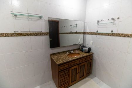 Casa à venda com 247m², 3 quartos e 5 vagasBanheiro da Suíte 3