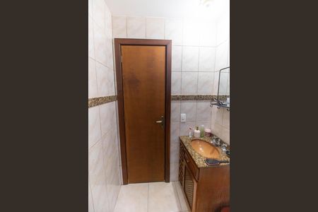 Casa à venda com 247m², 3 quartos e 5 vagasBanheiro da Suíte 2