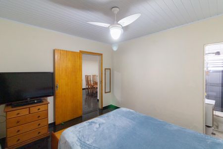 Casa à venda com 162m², 3 quartos e 4 vagasQuarto 3 - Suíte