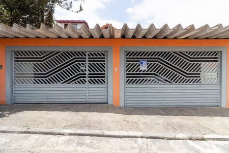 Casa à venda com 162m², 3 quartos e 4 vagasFachada