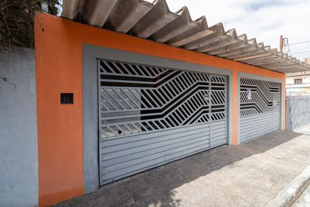 Casa à venda com 162m², 3 quartos e 4 vagasFachada