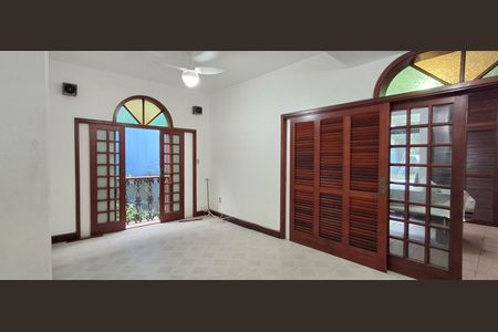 Casa para alugar com 300m², 5 quartos e 3 vagas Casa para alugar com 300m², 5 quartos e 3 vagasSala 4