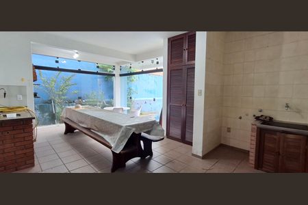 Casa para alugar com 300m², 5 quartos e 3 vagas Casa para alugar com 300m², 5 quartos e 3 vagasÁrea Gourmet