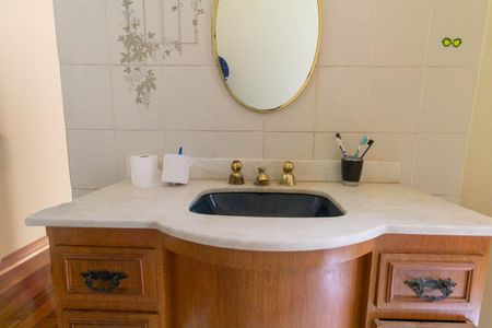 Casa à venda com 251m², 4 quartos e 3 vagas Casa à venda com 251m², 4 quartos e 3 vagasLavabo