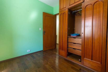 Casa à venda com 251m², 4 quartos e 3 vagas Casa à venda com 251m², 4 quartos e 3 vagasQuarto 1