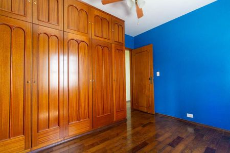 Casa à venda com 251m², 4 quartos e 3 vagas Casa à venda com 251m², 4 quartos e 3 vagasQuarto 3