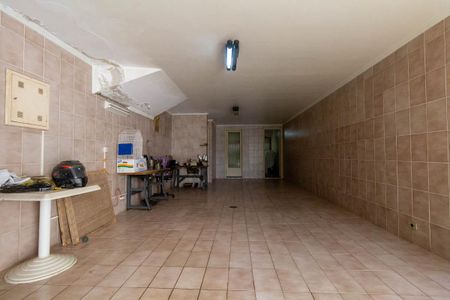 Casa à venda com 251m², 4 quartos e 3 vagas Casa à venda com 251m², 4 quartos e 3 vagasGaragem